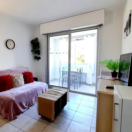 Appartement A Avec Piscine *